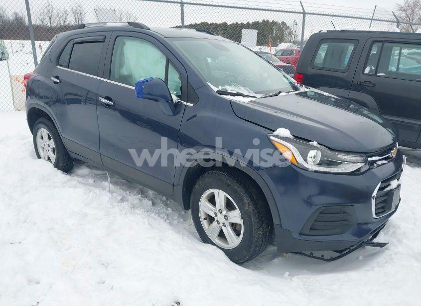 2018 Chevrolet Trax LT (VIN 3GNCJPSB9JL417453) main photo