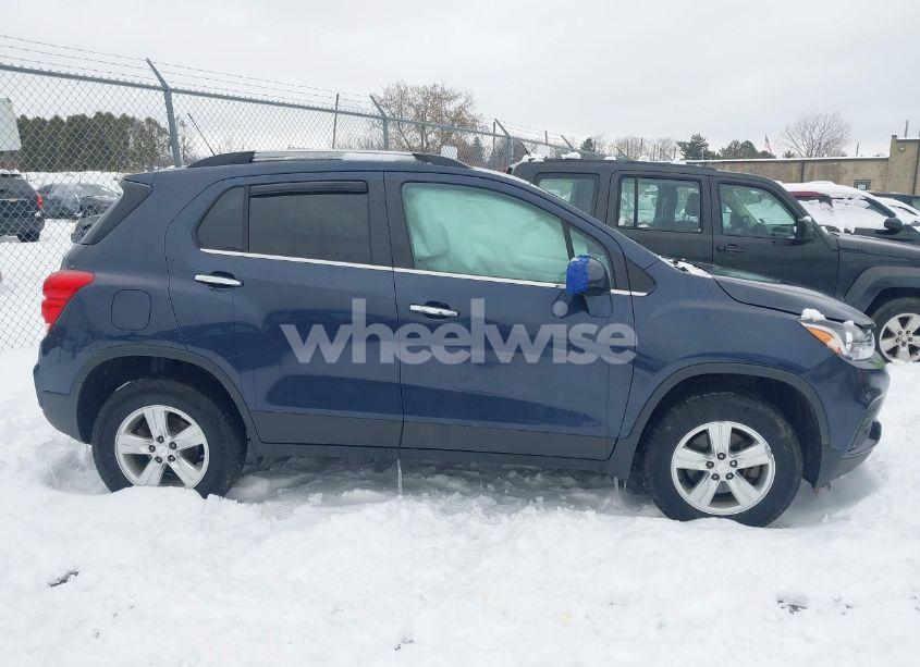 Photo 13 of 2018 Chevrolet Trax LT (VIN 3GNCJPSB9JL417453)