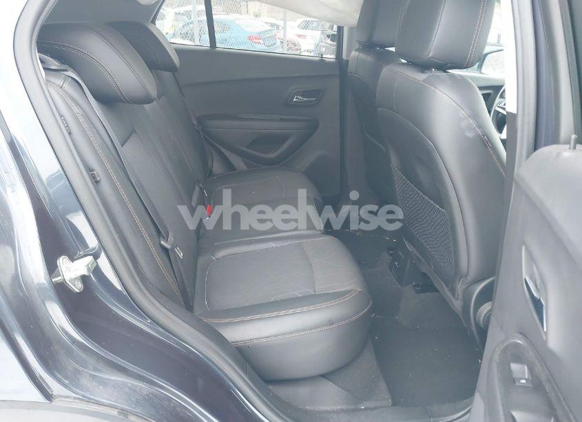 Photo 8 of 2018 Chevrolet Trax LT (VIN 3GNCJPSB9JL417453)