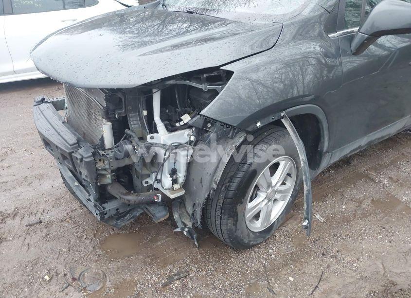 Photo 19 of 2019 Chevrolet Trax LT (VIN 3GNCJPSB9KL373732)