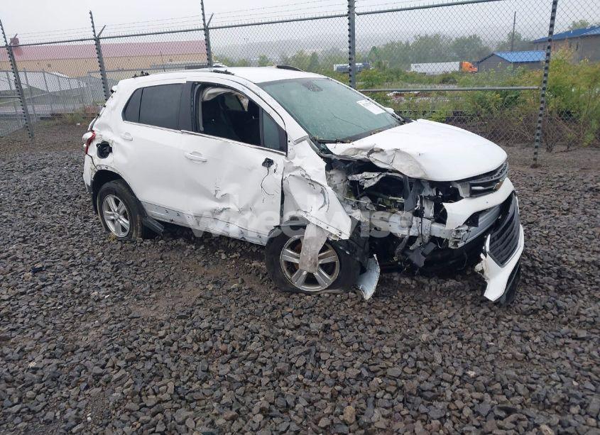 2020 Chevrolet Trax AWD LT (VIN 3GNCJPSB9LL155372) main photo