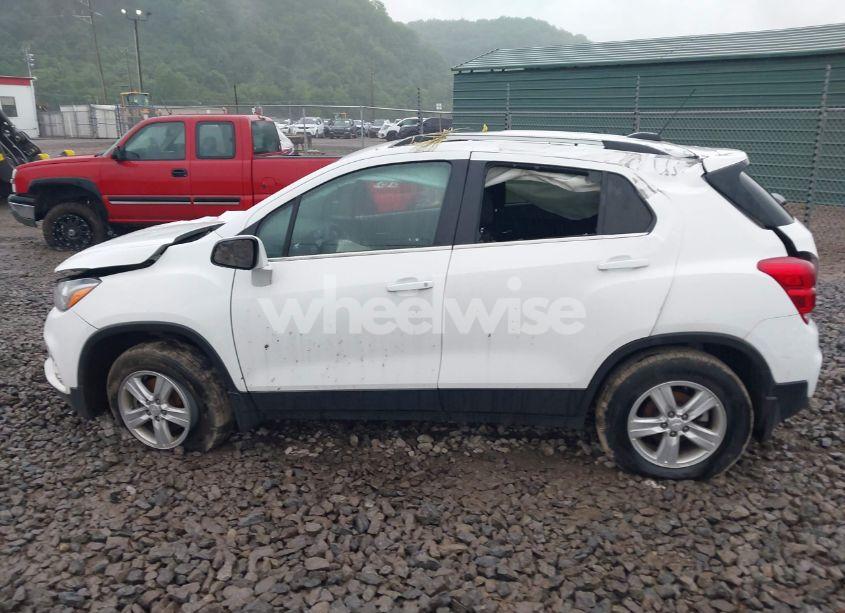 Photo 14 of 2020 Chevrolet Trax AWD LT (VIN 3GNCJPSB9LL155372)