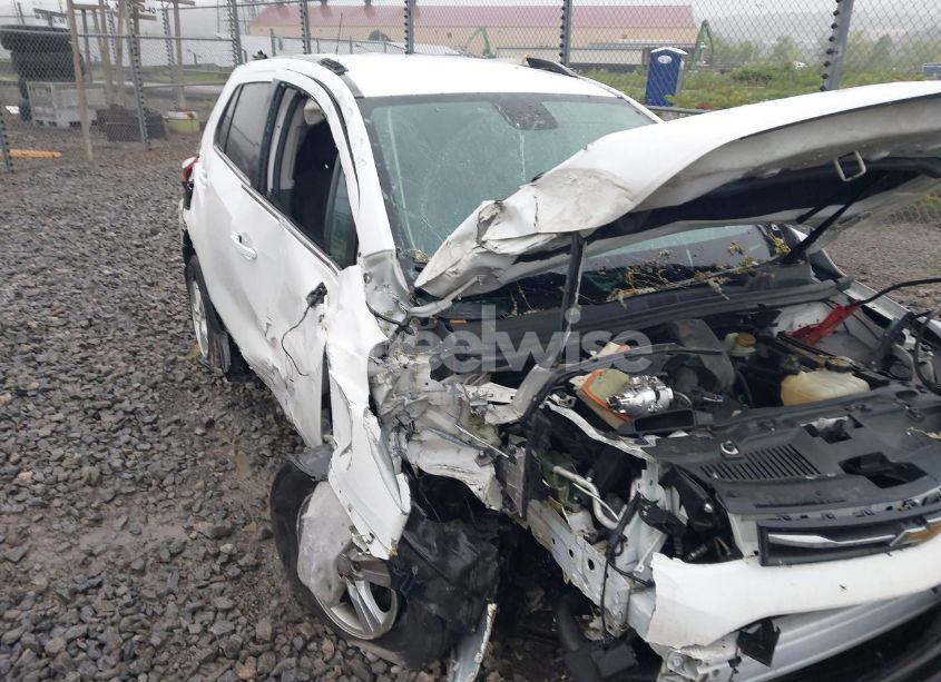 Photo 6 of 2020 Chevrolet Trax AWD LT (VIN 3GNCJPSB9LL155372)