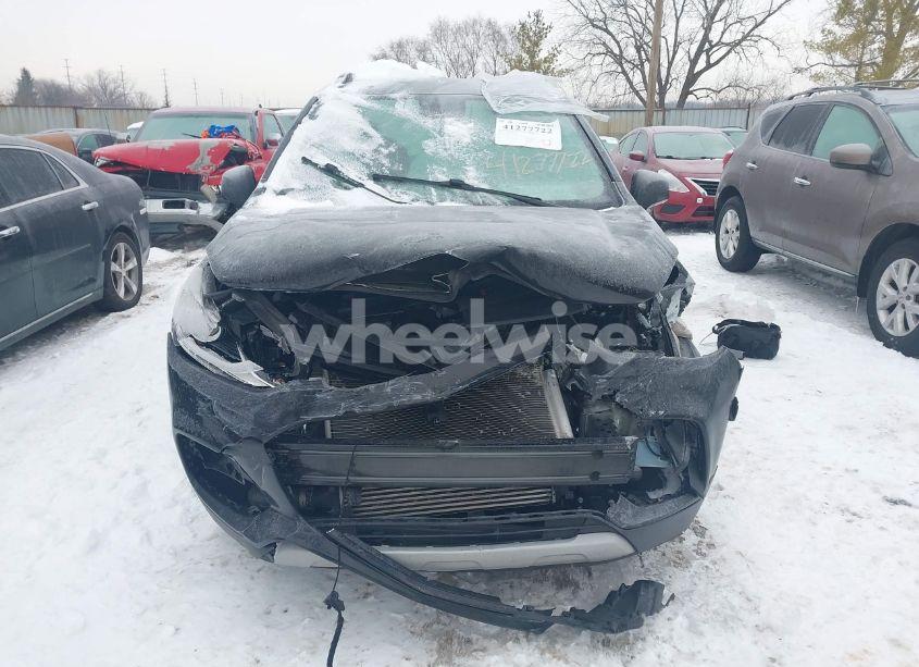 Photo 12 of 2020 Chevrolet Trax AWD LT (VIN 3GNCJPSB9LL223945)