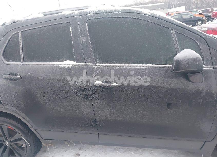 Photo 13 of 2020 Chevrolet Trax AWD LT (VIN 3GNCJPSB9LL223945)