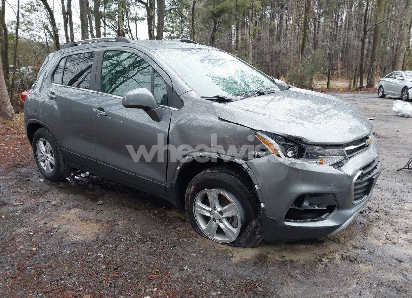 2020 Chevrolet Trax AWD LT (VIN 3GNCJPSB9LL331143) main photo