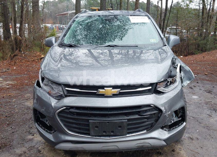 Photo 6 of 2020 Chevrolet Trax AWD LT (VIN 3GNCJPSB9LL331143)