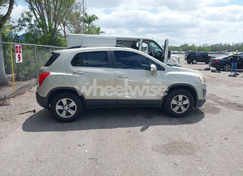 Photo 13 of 2016 Chevrolet Trax LT (VIN 3GNCJPSBXGL138098)