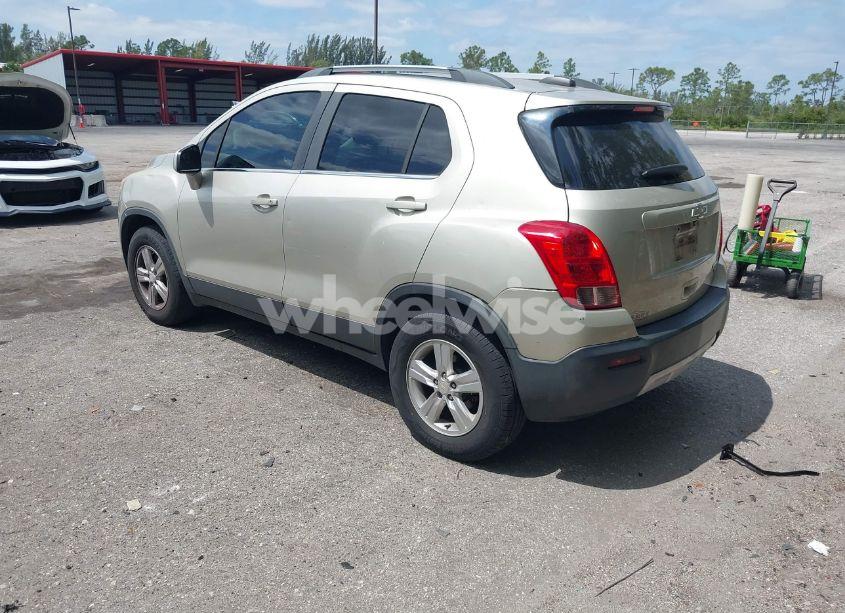 Photo 3 of 2016 Chevrolet Trax LT (VIN 3GNCJPSBXGL138098)