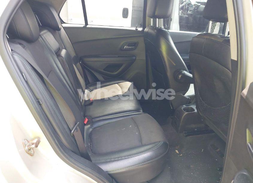 Photo 8 of 2016 Chevrolet Trax LT (VIN 3GNCJPSBXGL138098)