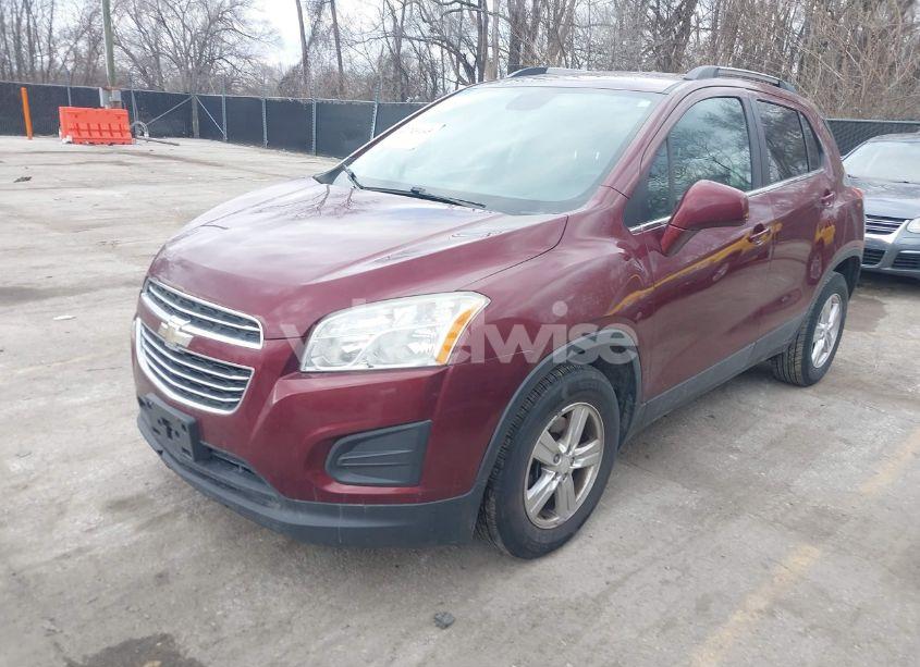 Photo 2 of 2016 Chevrolet Trax LT (VIN 3GNCJPSBXGL145097)