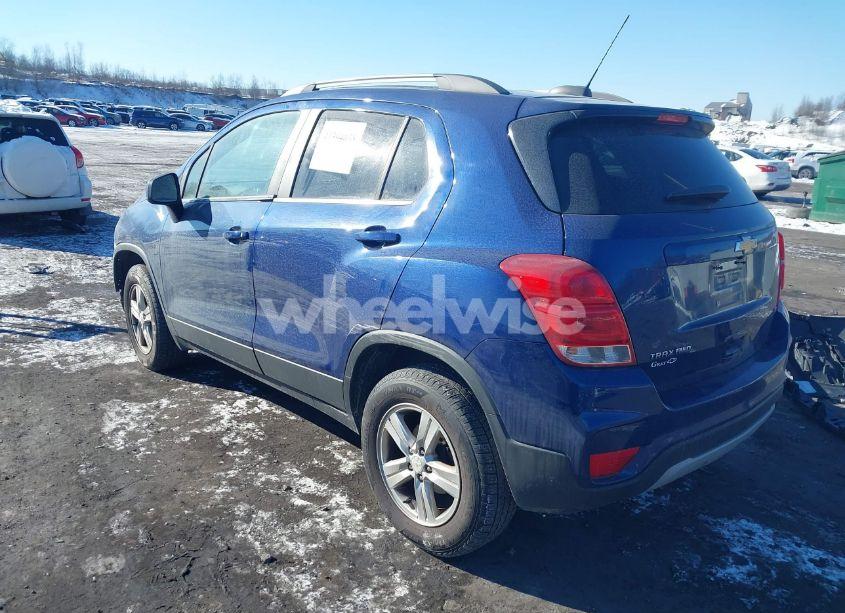Photo 3 of 2017 Chevrolet Trax LT (VIN 3GNCJPSBXHL147272)
