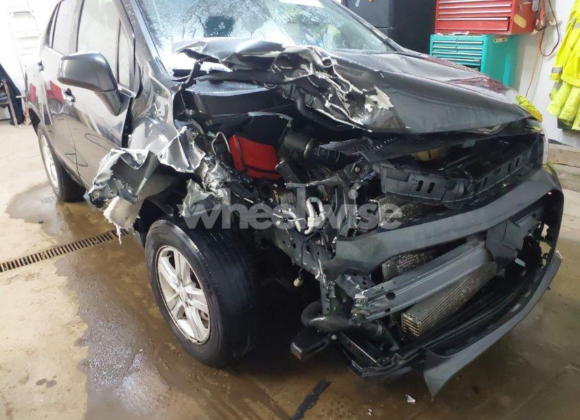 Photo 6 of 2017 Chevrolet Trax LT (VIN 3GNCJPSBXHL163410)