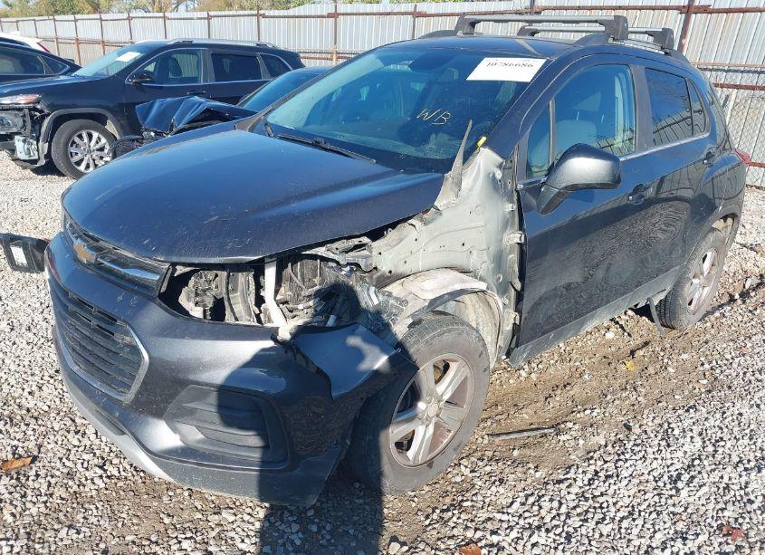 Photo 6 of 2017 Chevrolet Trax LT (VIN 3GNCJPSBXHL169014)