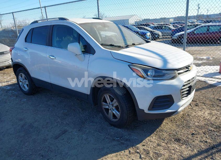 2017 Chevrolet Trax (VIN 3GNCJPSBXHL212802) main photo
