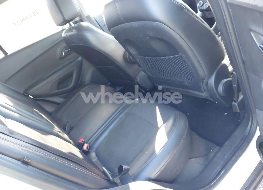 Photo 8 of 2017 Chevrolet Trax (VIN 3GNCJPSBXHL212802)