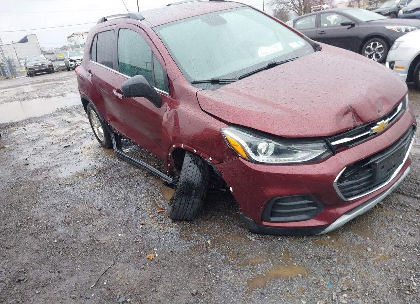 2017 Chevrolet Trax LT (VIN 3GNCJPSBXHL276371) main photo