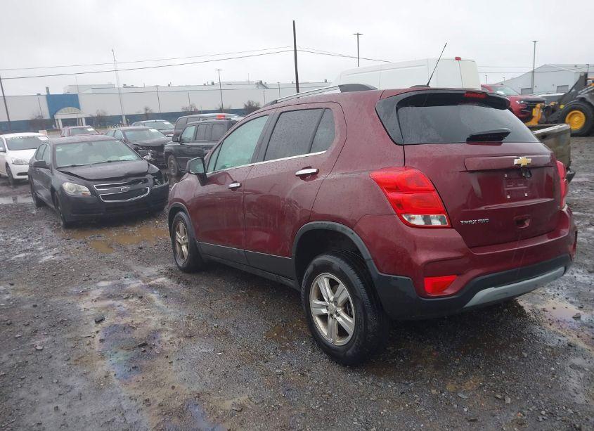 Photo 3 of 2017 Chevrolet Trax LT (VIN 3GNCJPSBXHL276371)