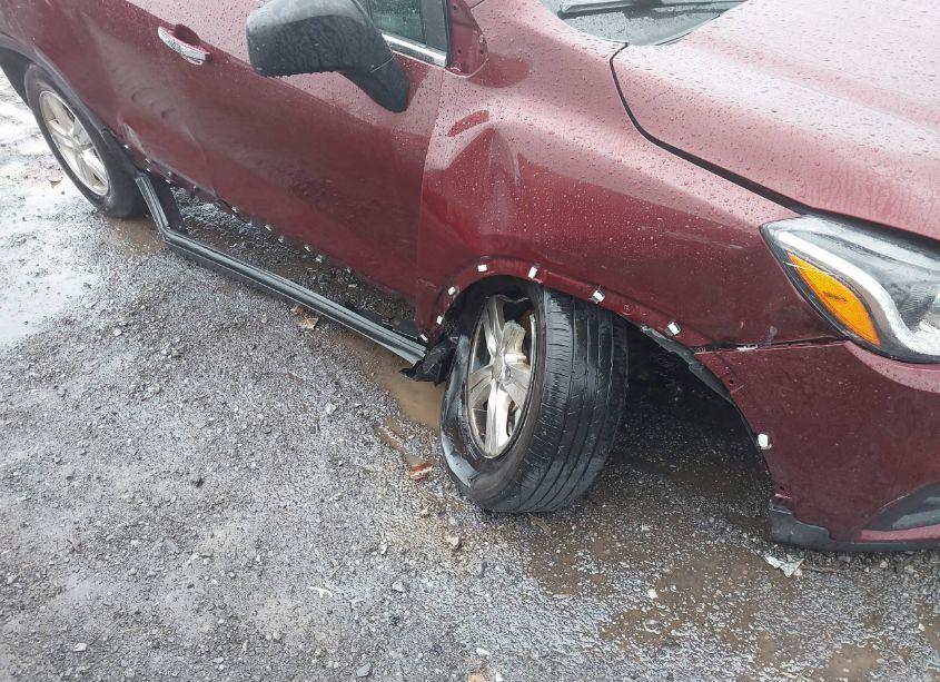 Photo 6 of 2017 Chevrolet Trax LT (VIN 3GNCJPSBXHL276371)