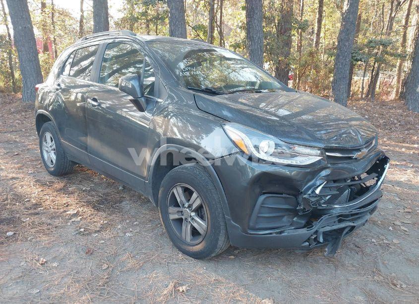 2018 Chevrolet Trax LT (VIN 3GNCJPSBXJL173215) main photo