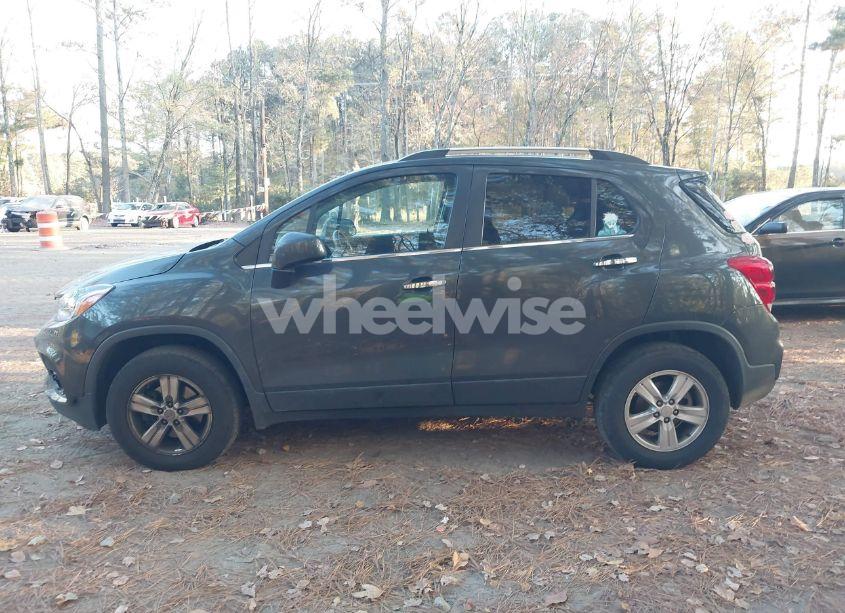 Photo 14 of 2018 Chevrolet Trax LT (VIN 3GNCJPSBXJL173215)