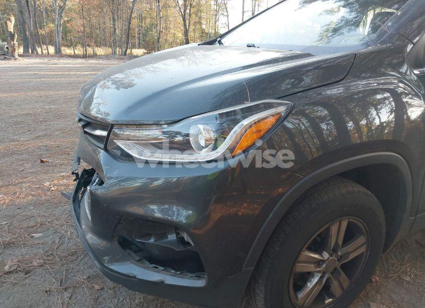 Photo 6 of 2018 Chevrolet Trax LT (VIN 3GNCJPSBXJL173215)