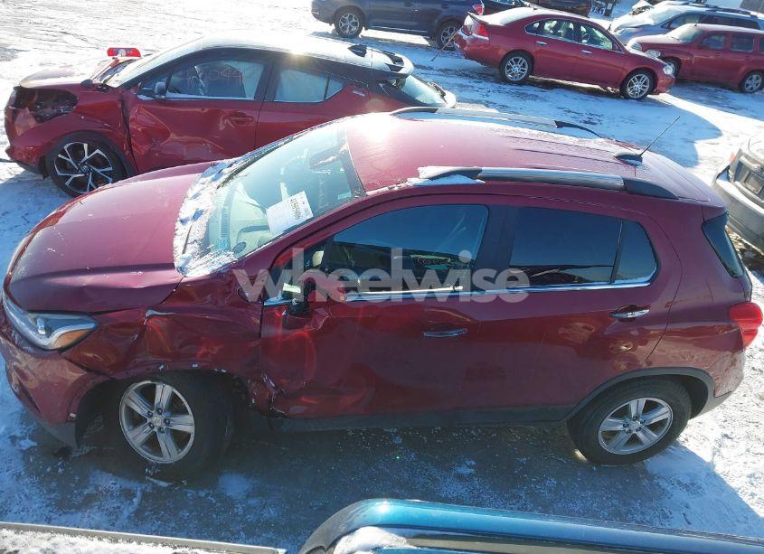 Photo 14 of 2018 Chevrolet Trax LT (VIN 3GNCJPSBXJL257597)