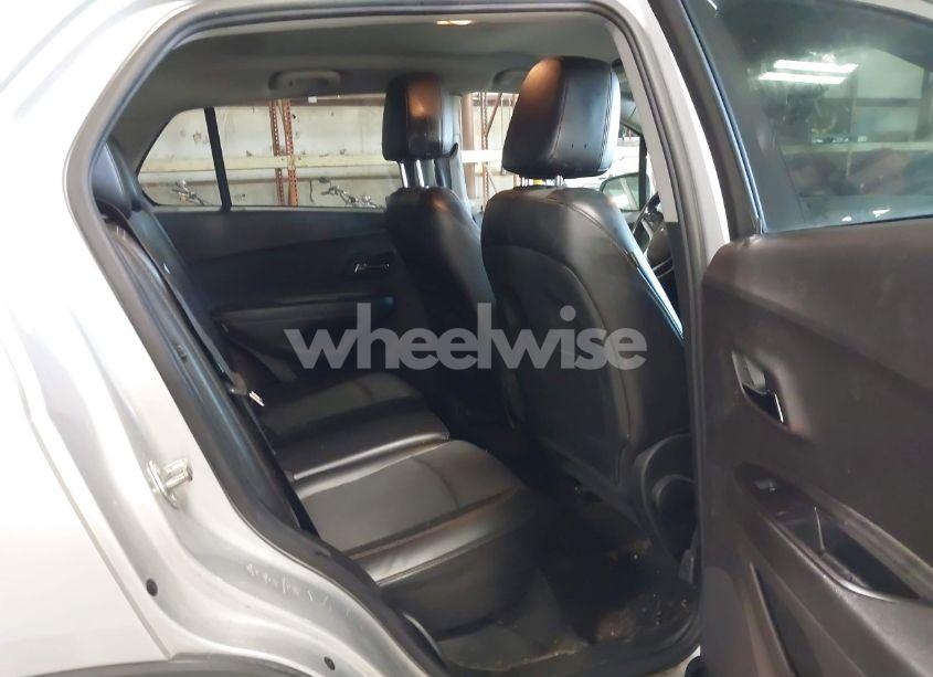 Photo 8 of 2018 Chevrolet Trax LT (VIN 3GNCJPSBXJL317104)