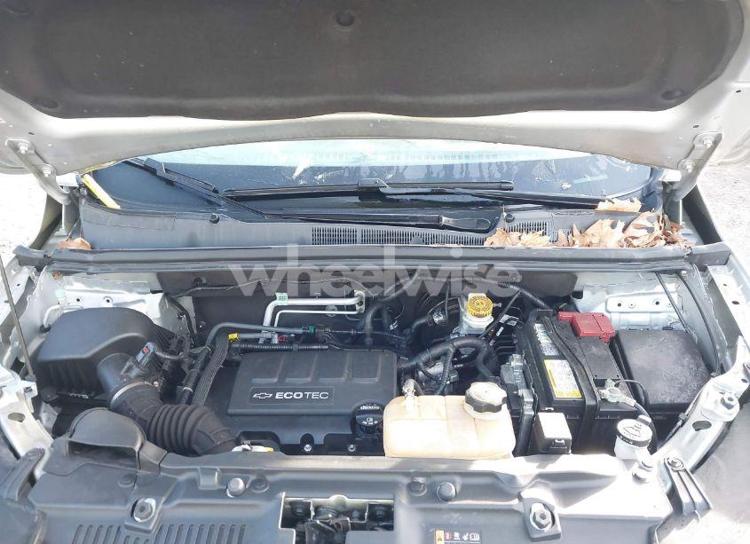 Photo 10 of 2018 Chevrolet Trax LT (VIN 3GNCJPSBXJL365573)