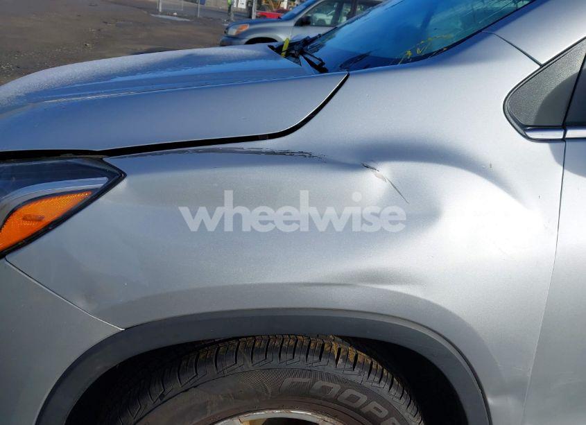 Photo 19 of 2018 Chevrolet Trax LT (VIN 3GNCJPSBXJL365573)