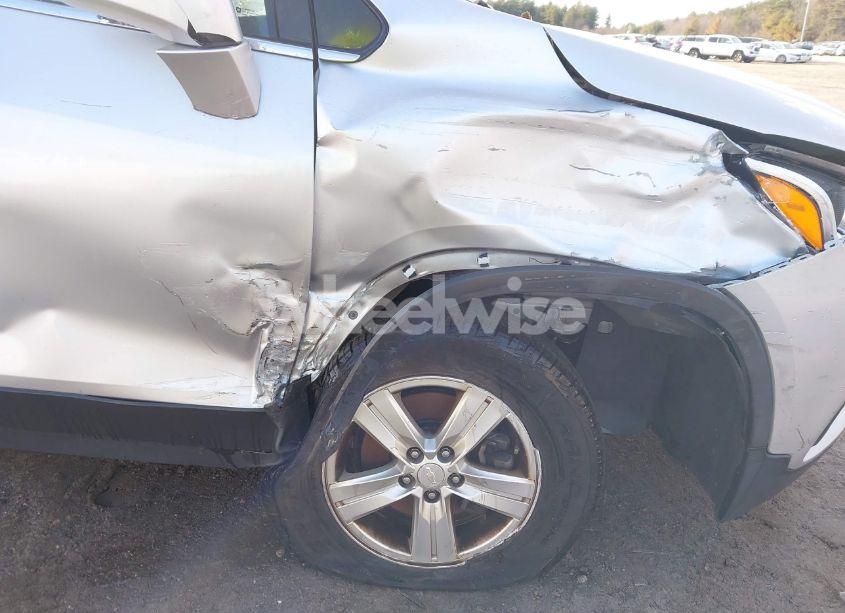 Photo 6 of 2018 Chevrolet Trax LT (VIN 3GNCJPSBXJL365573)