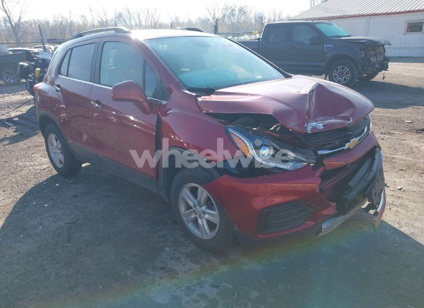 2020 Chevrolet Trax AWD LT (VIN 3GNCJPSBXLL150939) main photo