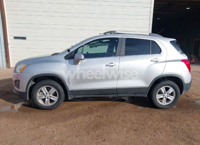 Photo 15 of 2015 Chevrolet Trax LT (VIN 3GNCJRSB0FL172030)