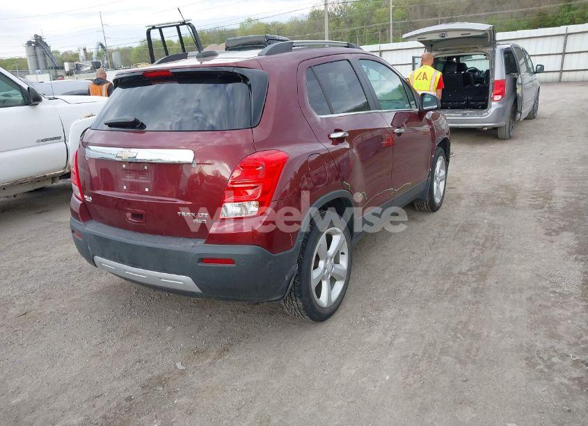 Photo 4 of 2016 Chevrolet Trax LTZ (VIN 3GNCJRSB0GL176029)