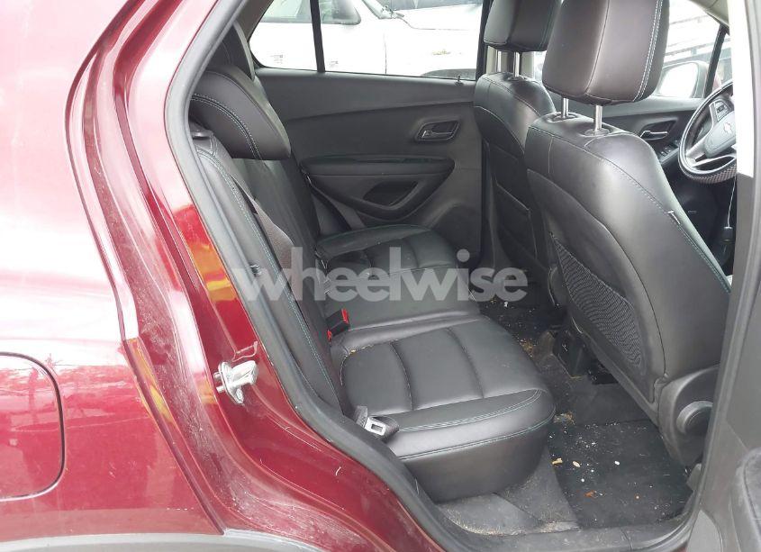 Photo 8 of 2016 Chevrolet Trax LTZ (VIN 3GNCJRSB0GL176029)