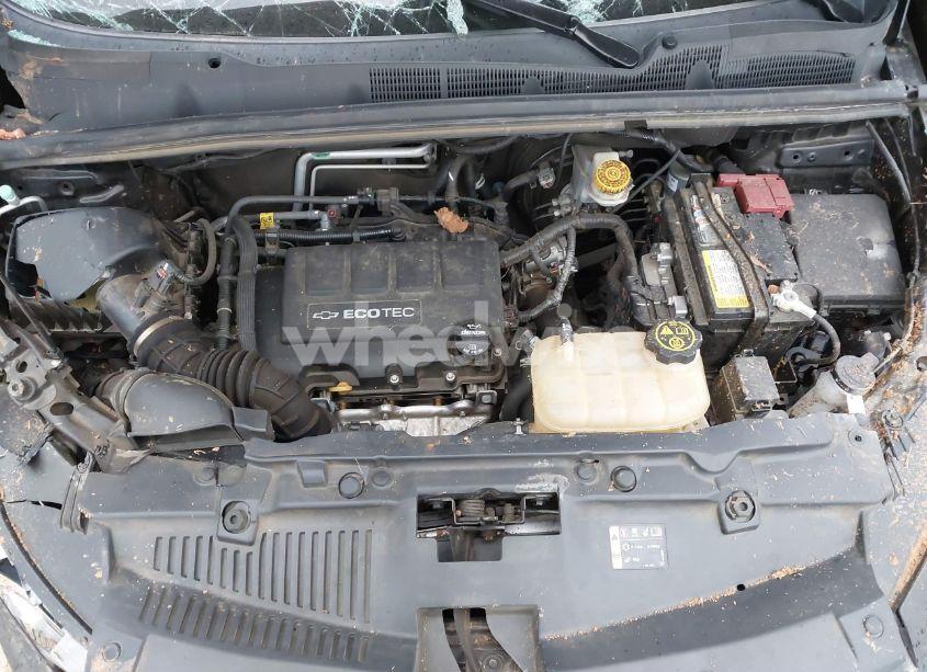 Photo 10 of 2018 Chevrolet Trax PREMIER (VIN 3GNCJRSB0JL363228)