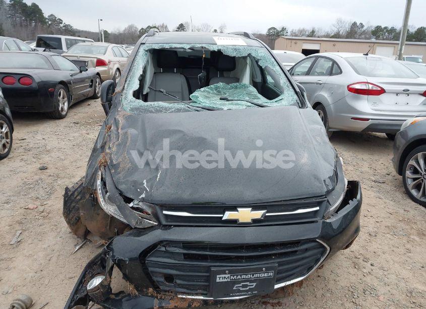Photo 12 of 2018 Chevrolet Trax PREMIER (VIN 3GNCJRSB0JL363228)