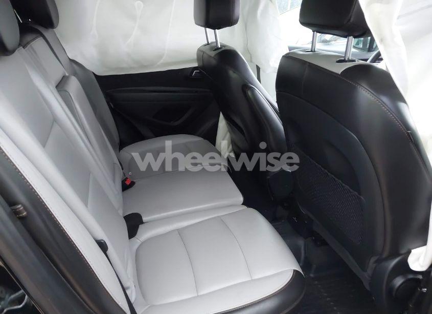 Photo 8 of 2018 Chevrolet Trax PREMIER (VIN 3GNCJRSB0JL363228)