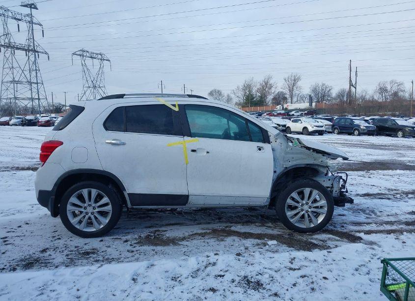 Photo 13 of 2017 Chevrolet Trax PREMIER (VIN 3GNCJRSB2HL251833)