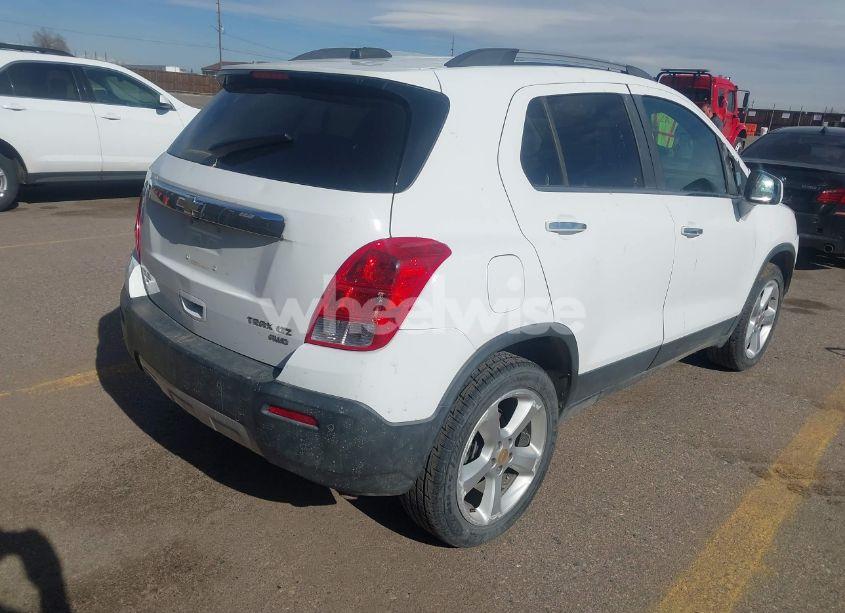 Photo 4 of 2016 Chevrolet Trax LTZ (VIN 3GNCJRSB4GL165194)