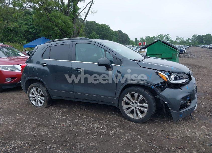 Photo 13 of 2019 Chevrolet Trax PREMIER (VIN 3GNCJRSB4KL308282)