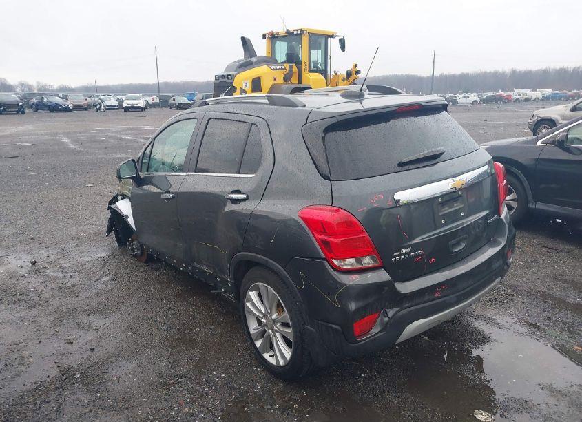 Photo 3 of 2020 Chevrolet Trax AWD PREMIER (VIN 3GNCJRSB4LL119617)