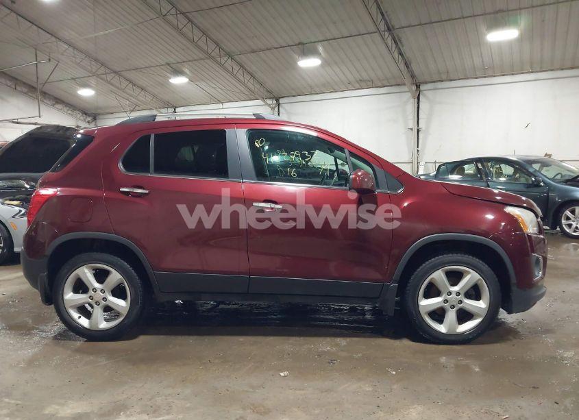 Photo 13 of 2016 Chevrolet Trax LTZ (VIN 3GNCJRSB6GL117812)