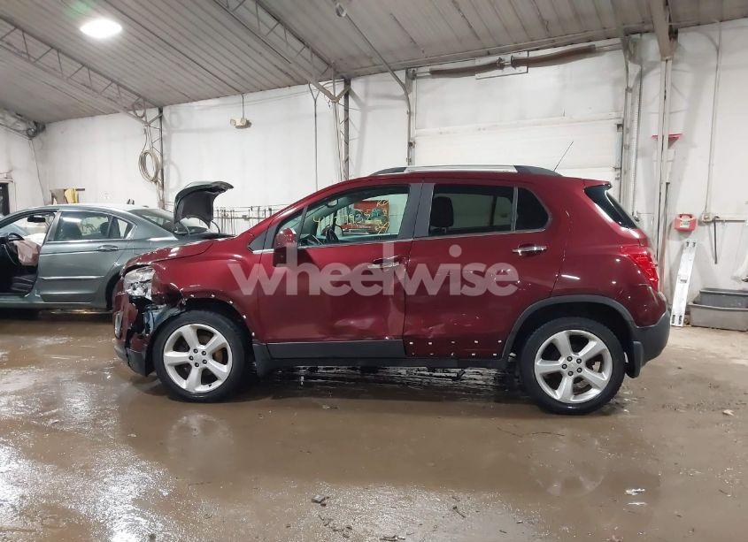 Photo 14 of 2016 Chevrolet Trax LTZ (VIN 3GNCJRSB6GL117812)