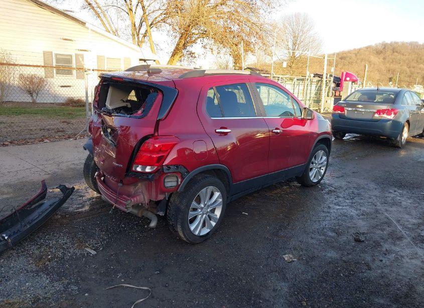 Photo 4 of 2020 Chevrolet Trax AWD PREMIER (VIN 3GNCJRSB6LL262598)