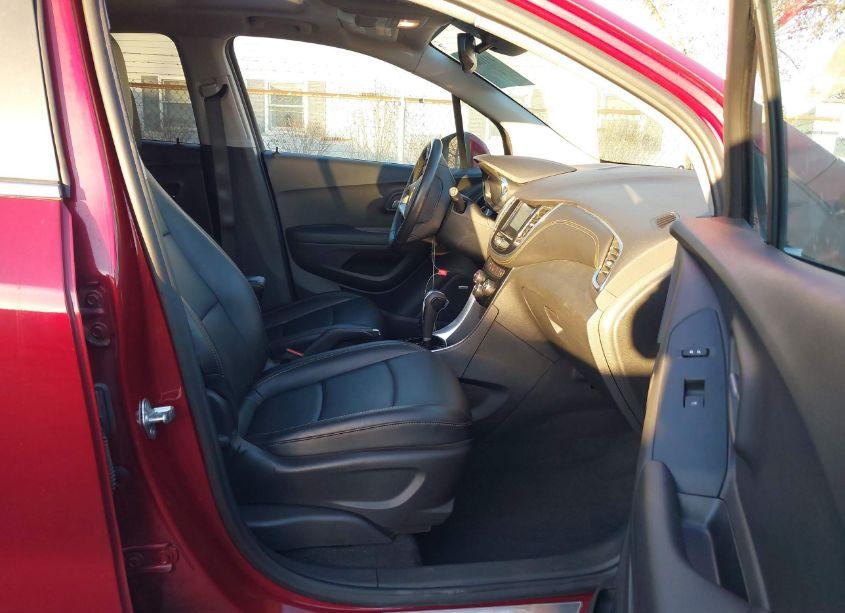 Photo 5 of 2020 Chevrolet Trax AWD PREMIER (VIN 3GNCJRSB6LL262598)