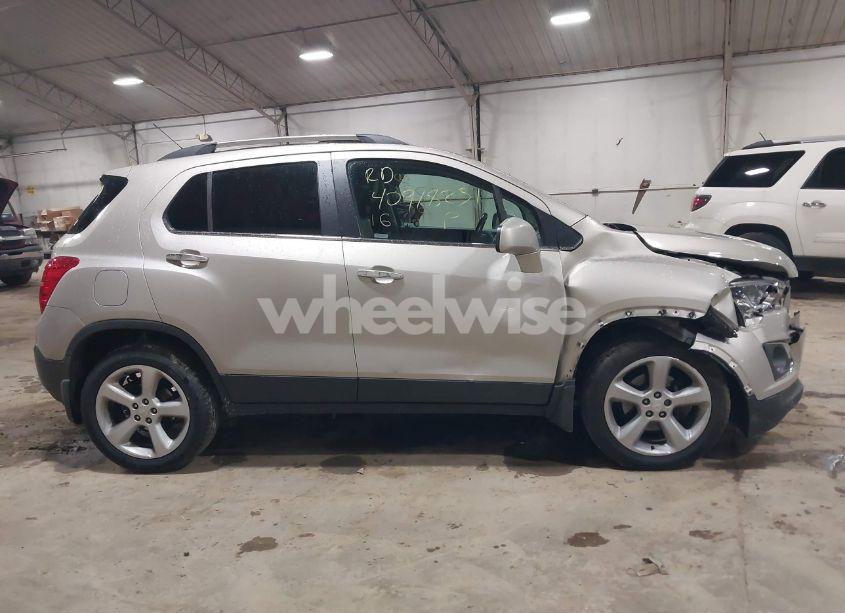 Photo 13 of 2016 Chevrolet Trax LTZ (VIN 3GNCJRSB7GL138510)