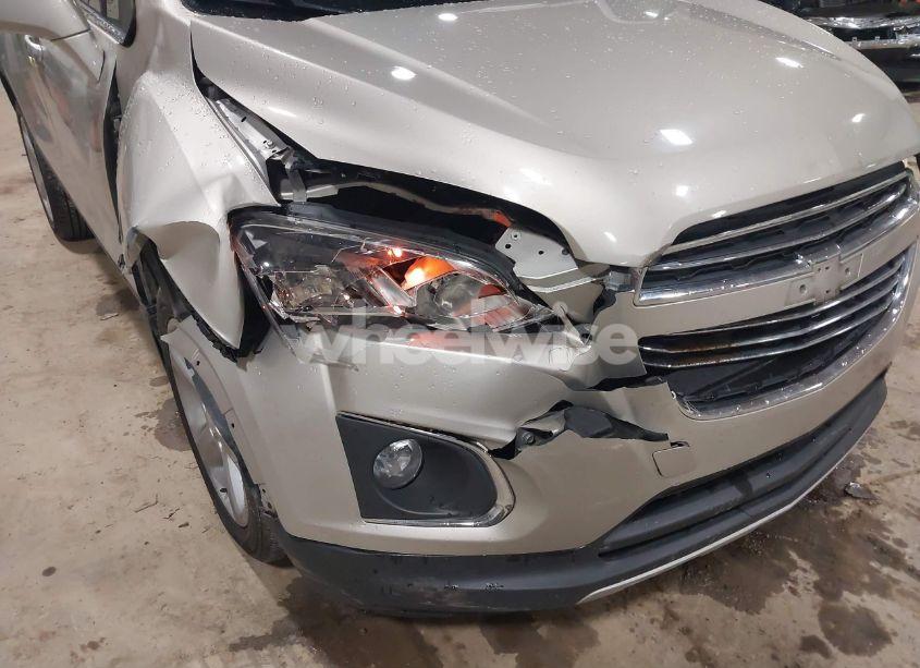 Photo 6 of 2016 Chevrolet Trax LTZ (VIN 3GNCJRSB7GL138510)