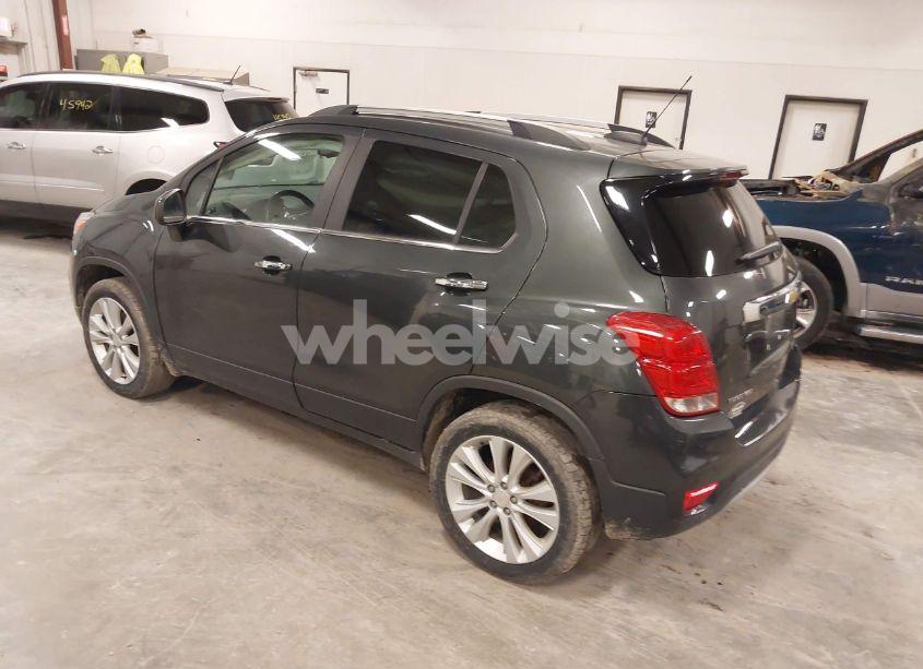 Photo 3 of 2017 Chevrolet Trax PREMIER (VIN 3GNCJRSB7HL287713)