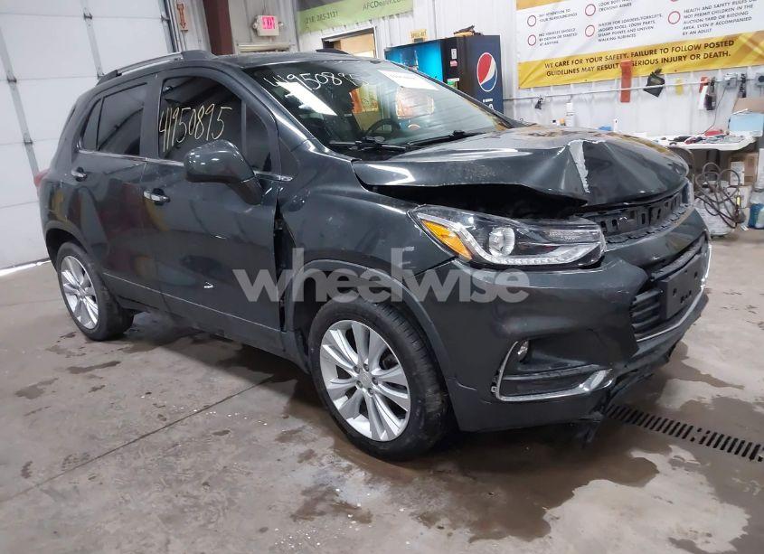 2020 Chevrolet Trax AWD PREMIER (VIN 3GNCJRSB7LL238200) main photo